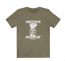 Cargar imagen en el visor de la galería, Juneteenth fist
