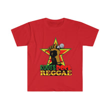 Carica l&#39;immagine nel visualizzatore di Gallery, Roots Rock Reggae Holding A Microphone Unisex Softstyle T-Shirt
